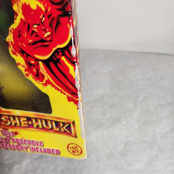 Toy Biz Vintage 10" She-Hulk Poseable Figure W/ Accessory Marvel 1997 Sealed - Picture 7 of 8